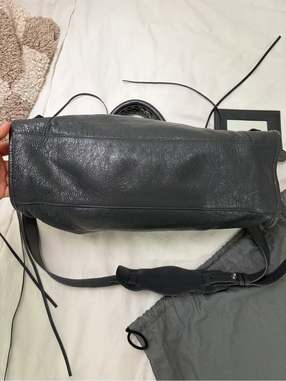 Grey Balenciaga City Handbag (Medium) - Picture 4 of 8